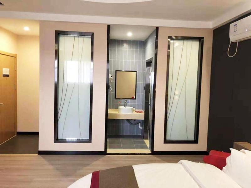 Thank Inn Plus Hotel Hebei Shijiazhuang Zhengding New District International Small Commodity City Exteriér fotografie